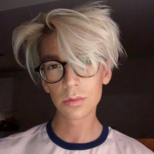 Meet your Posher, Christian